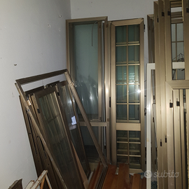 Infissi in alluminio argento