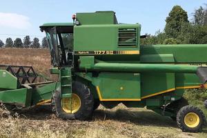 Mietitrebbia john deere 1177 autolivellante