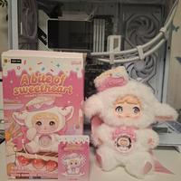 nommi a bite of  sweetheart 