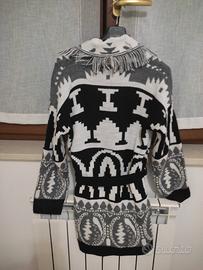 Maglione con cintura 