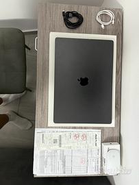 macbook pro da 16” chip M5 pro  24gb ram 1tb