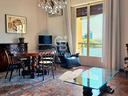stanza-arredata-con-bagno-in-comune