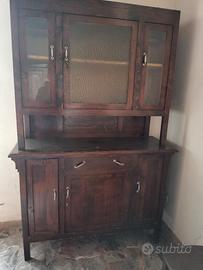 credenza con vetrina