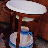 Lavamani antico in legno 