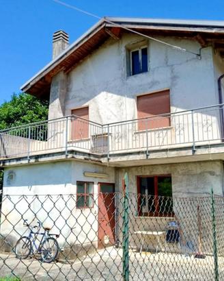 CASA DI TESTA QUADRICAMERE CON GIARDINO