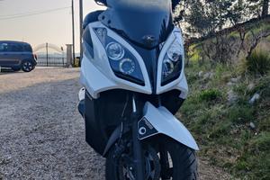 Kymco downtown 300i abs