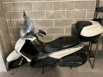 Piaggio Beverly 350