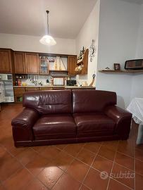 Divano pelle rosso