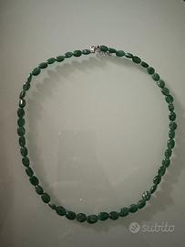 Collana con pietre di giada