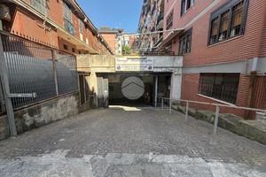 AUTORIMESSA A NAPOLI