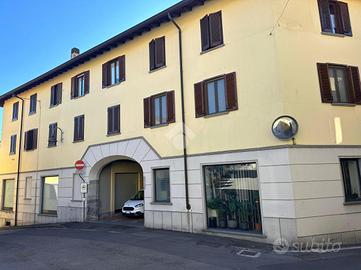 BOX A MONTICELLO BRIANZA