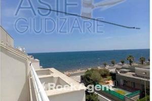 PALESE ZONA LUNGOMARE