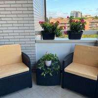 Set 2 poltrone+tavolino (contenitore)