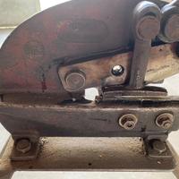 Cesoia manuale per lamiera