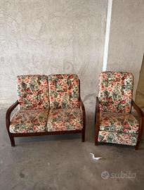 Salotto in Legno e Tessuto Floreale Vintage