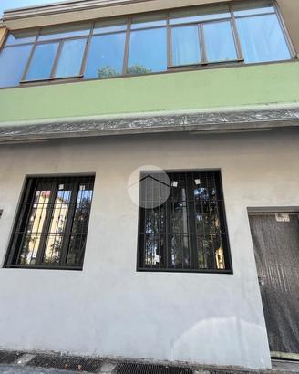 MONOLOCALE A MILANO