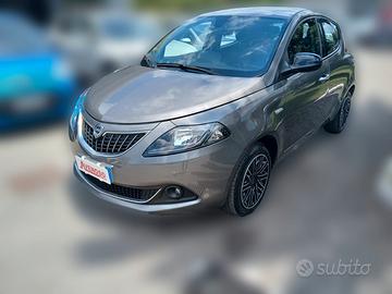 Lancia Ypsilon 1.0 FireFly 5 porte S&S Hybrid Gold