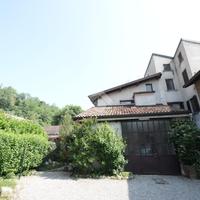 CASA SEMINDIPENDENTE A VERANO BRIANZA