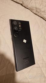 s23 ultra 512 perfetto con una lunetta a lato