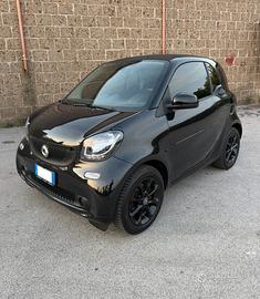 Smart 453 fortwo 2019 black 1.0 71cv