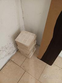 n 40 piastrelle 20x20