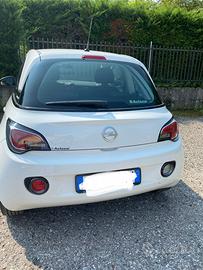 Opel adam bianca neopatentati