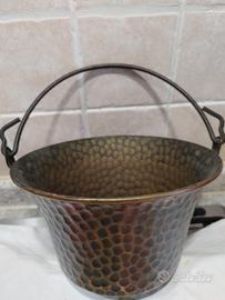 contenitore con manico in rame martellato 19 cm