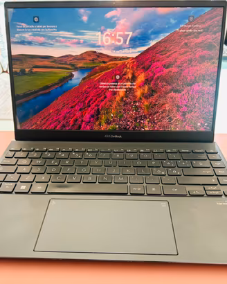 Asus Zenbook 13 OLED 2023 Intel I5 11a gen 8gb RAM
