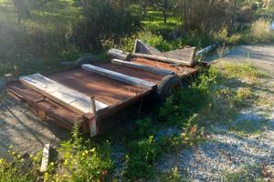 Carrello porta barche da ripristinare