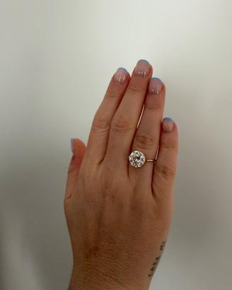Anello solitorio con diamante lab-grown