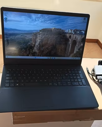 Gaming DELL 15,6 FHD i5-11th 8-Core 16GB RAM 750GB