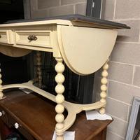 scrivania  con sedia