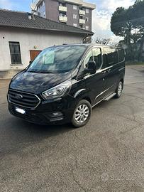 Ford transit custom 6 posti