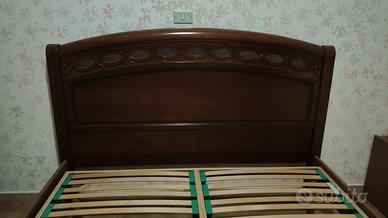 Letto matrimoniale , vero legno massello + rete