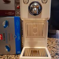 Illy macchina caffè X CAPS con 90 capsule