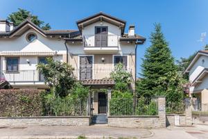 VILLA A SCHIERA CON GIARDINO, TERRAZZO, TAVERNA E