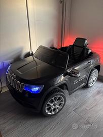 Macchina jeep come nuova