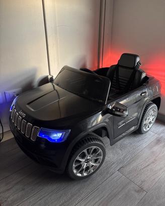 Macchina jeep come nuova
