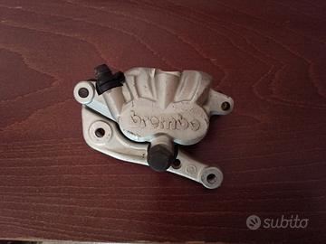 Pinza Brembo  anteriore 2 pistoni KTM completa 