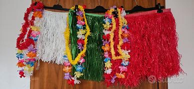 Gonnellini e collane hawaiane