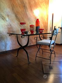 Tavolo in cristallo e ferro battuto