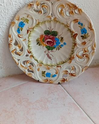 piatto decorativo in ceramica 