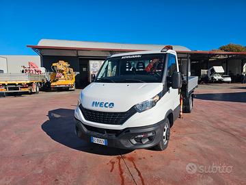 IVECO 35C16 RIBALTABILE E GRU