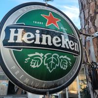 Tabella luminosa Pub/Pizzeria Heineken.