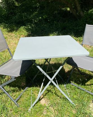 Tavolino e sedie da giardino pieghevoli