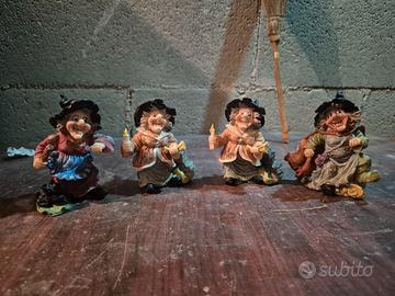 4 piccole statuine strega decorazione Halloween