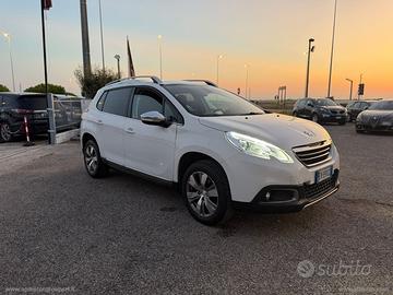PEUGEOT 2008 PureTech 82 Allure