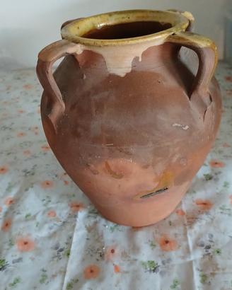 Antica brocca in terracotta 