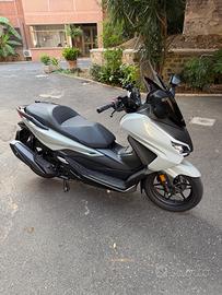 Honda Forza 350