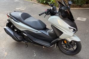 Honda Forza 350